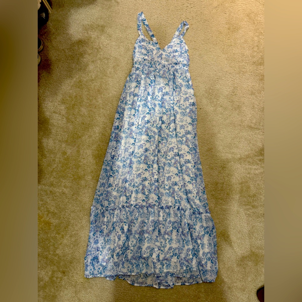 Lulu’s Blue Floral Maxi Dress, size M
